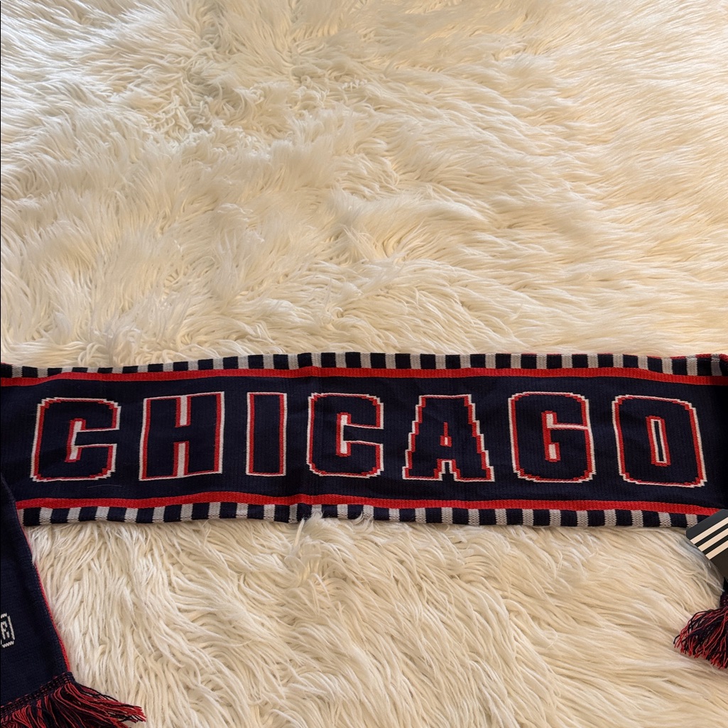 Chicago Themed Knit Scarf Length 52 Brand New Brand Adidas